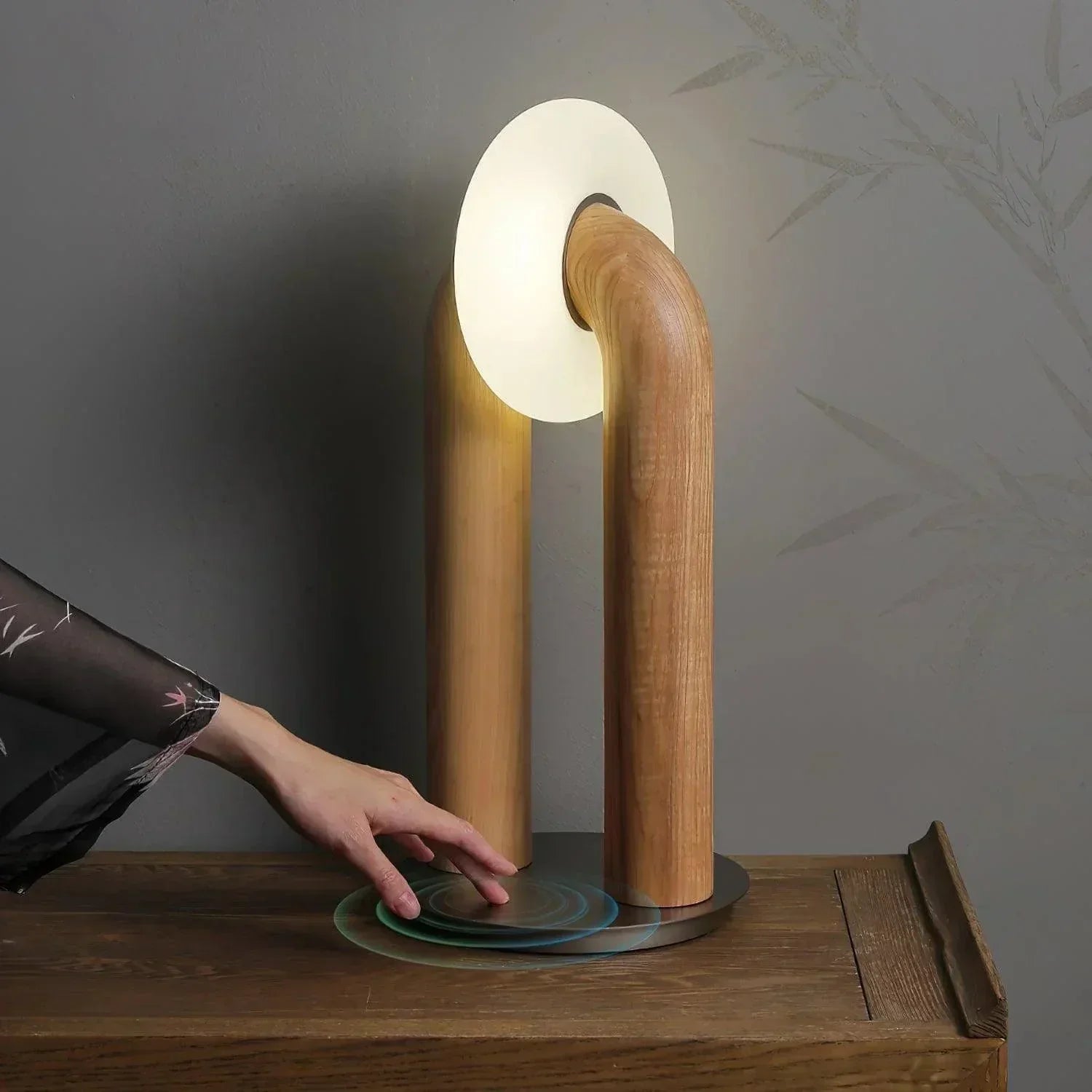 Mirella | Arch-Shaped Light